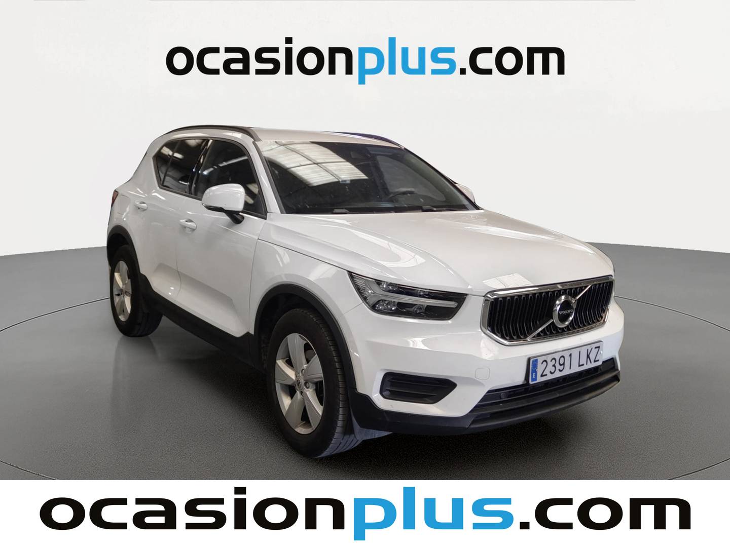 Foto delantera Volvo XC40 Volvo XC40 T2 Momentum Core (129 CV) derecha