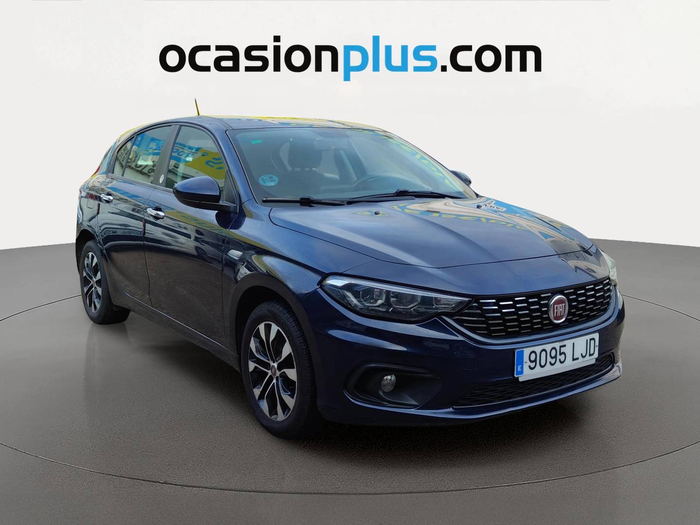 Foto delantera Fiat Tipo Fiat Tipo 1.3 Multijet Mirror (95 CV) derecha