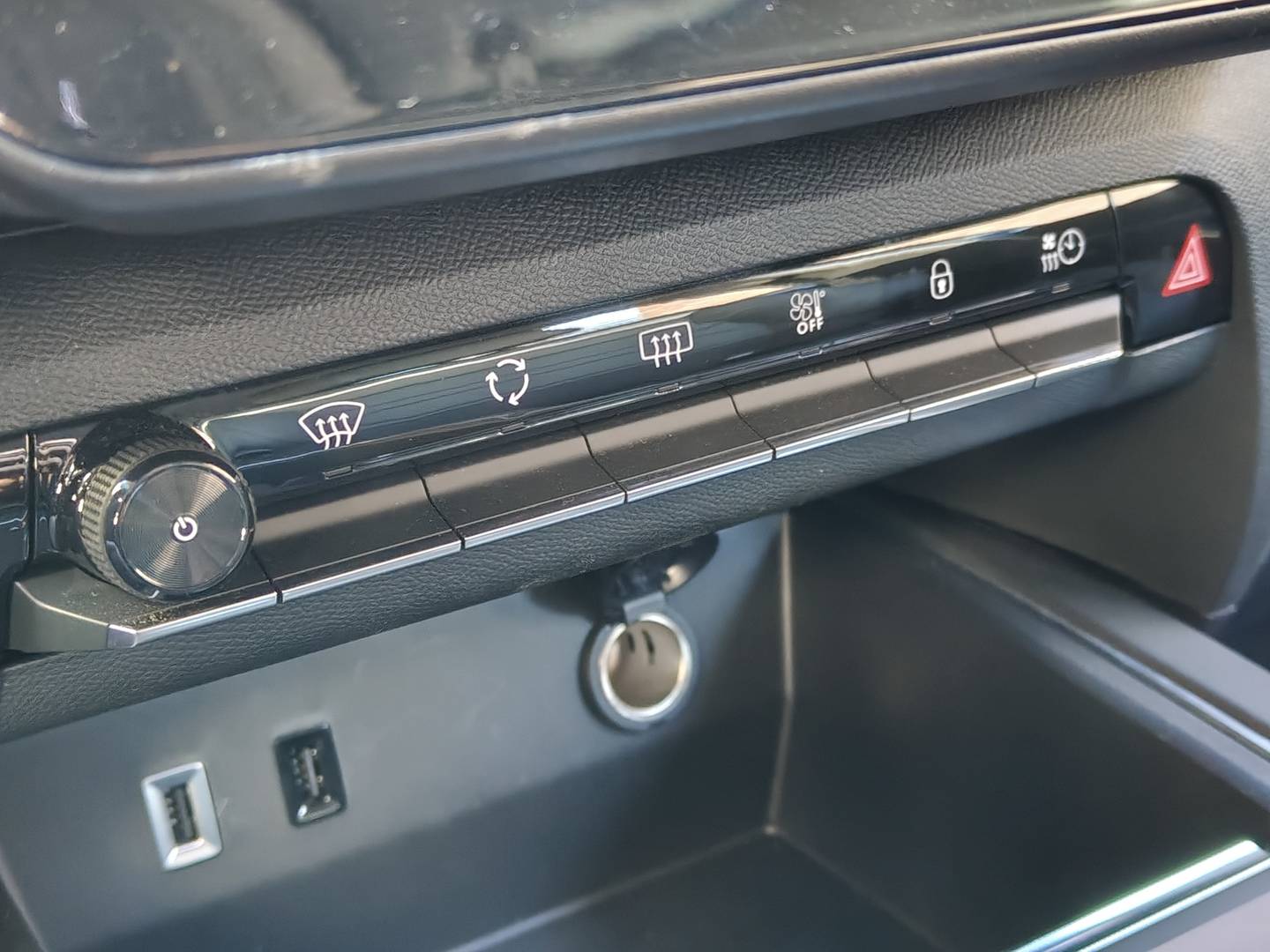 Foto Citroën C5 Aircross Citroen C5 Aircross Plug-in Hybrid 180 Plus e-EAT8 (180 CV)