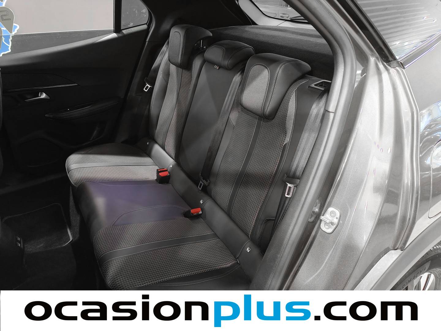 Foto Peugeot 2008 Peugeot 2008 PureTech 130 S&S GT Line (130 CV)