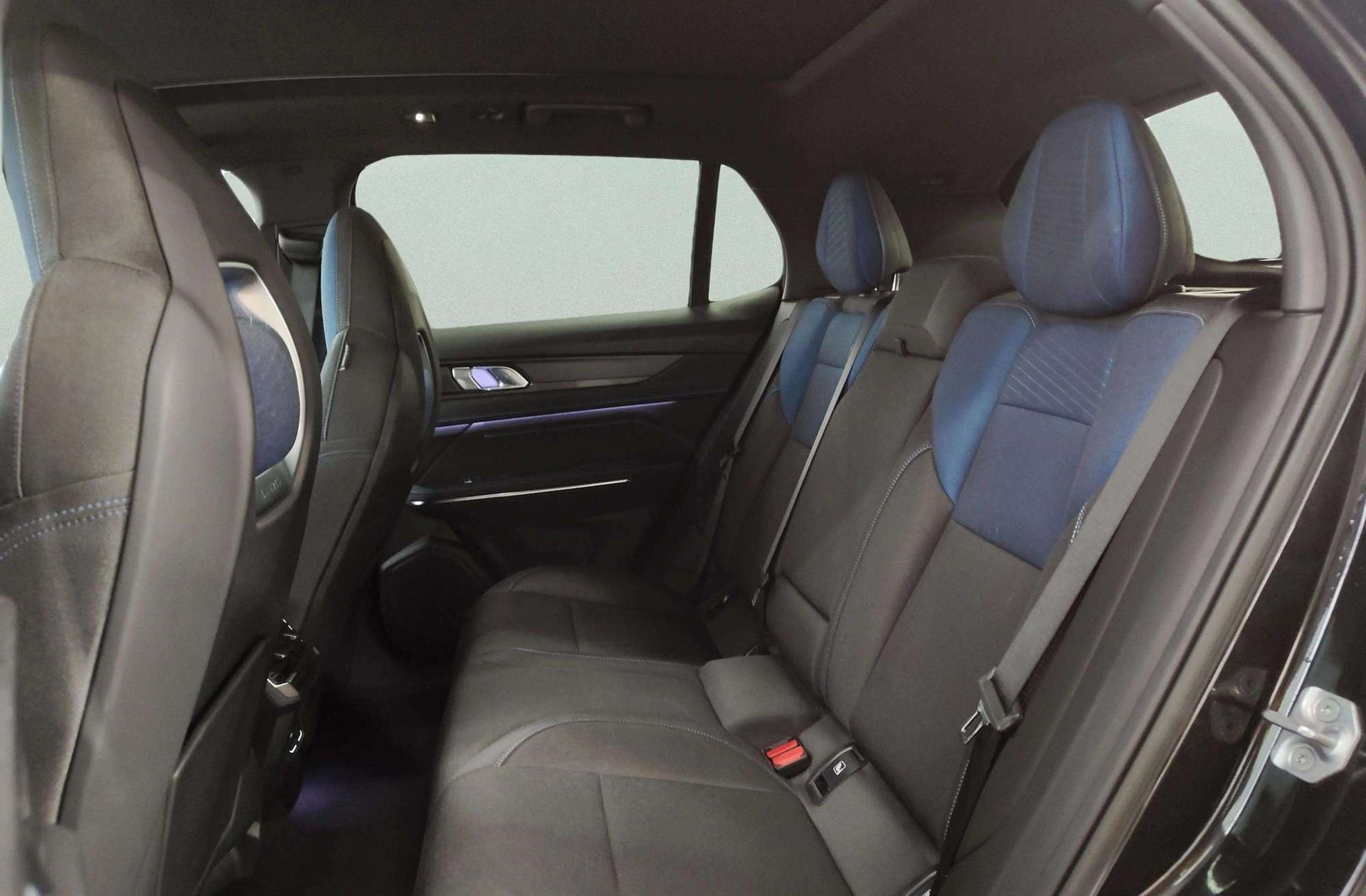 Lynk & Co 01 1.5 PHEV - foto 15
