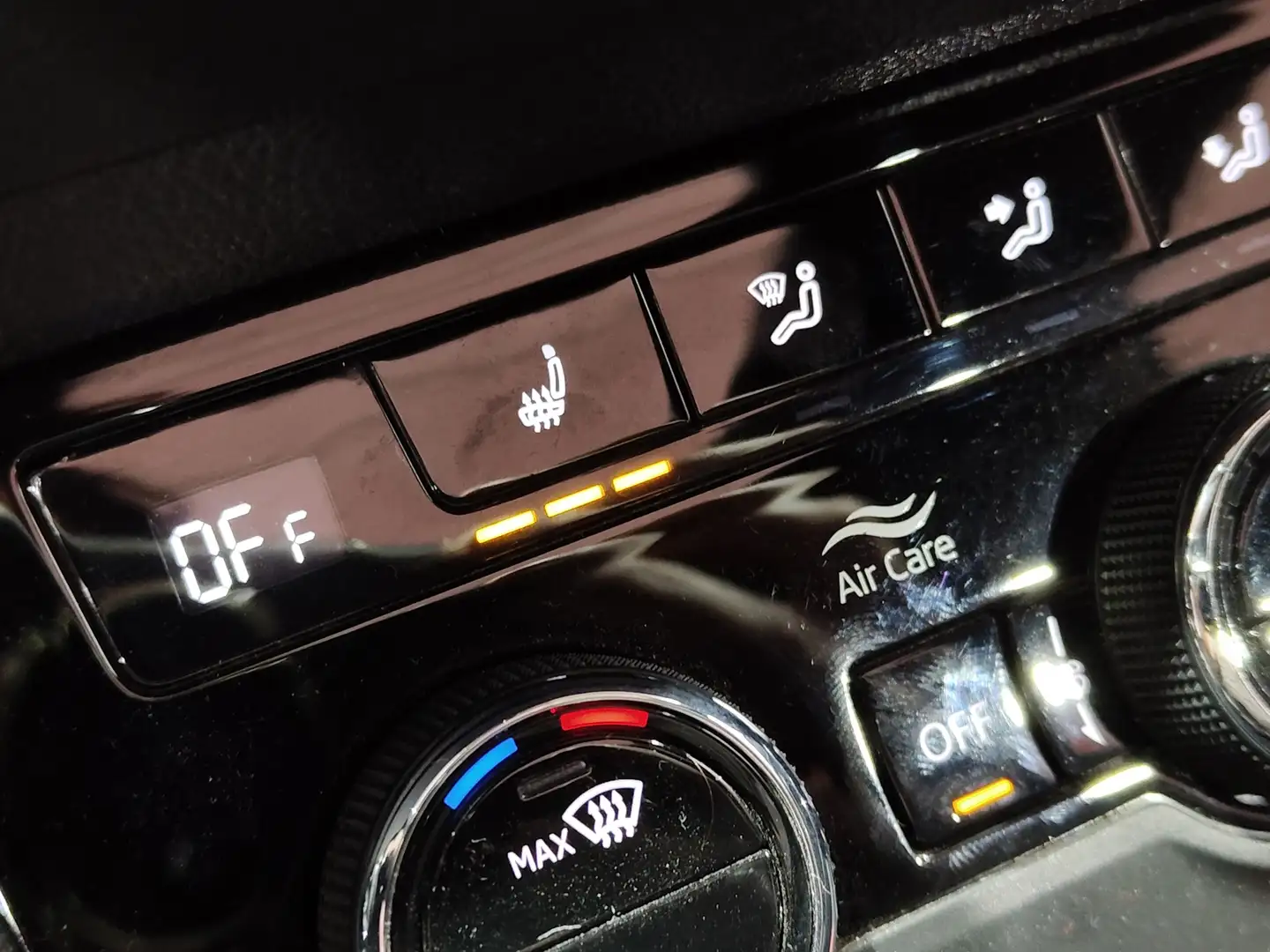 Foto Skoda Karoq Skoda Karoq 1.5 TSI ACT Sportline DSG (150 CV)