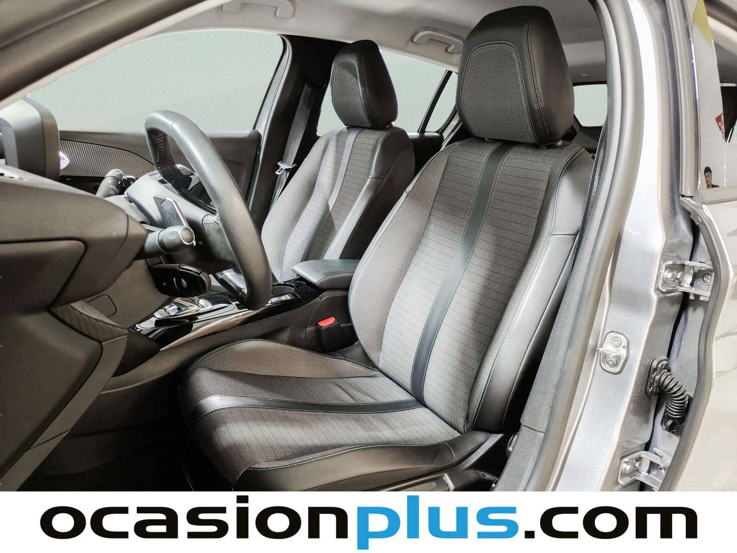 Foto asientos delanteros Peugeot 208 Peugeot 208 PureTech 100 Allure Pack EAT8 (100 CV)