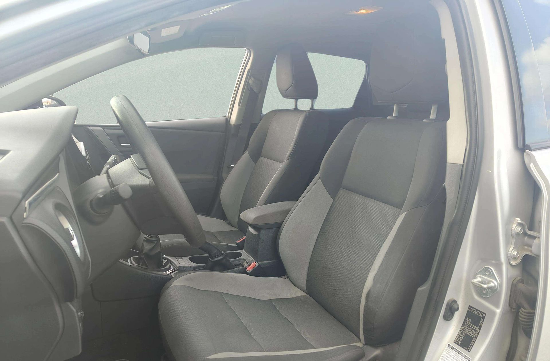 Toyota Auris 90D Business - foto 8
