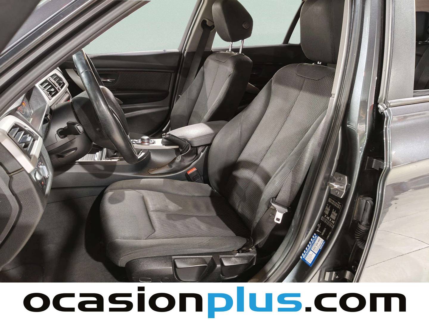 Foto asientos delanteros BMW Serie 3 BMW Serie 3 318d (143 CV)