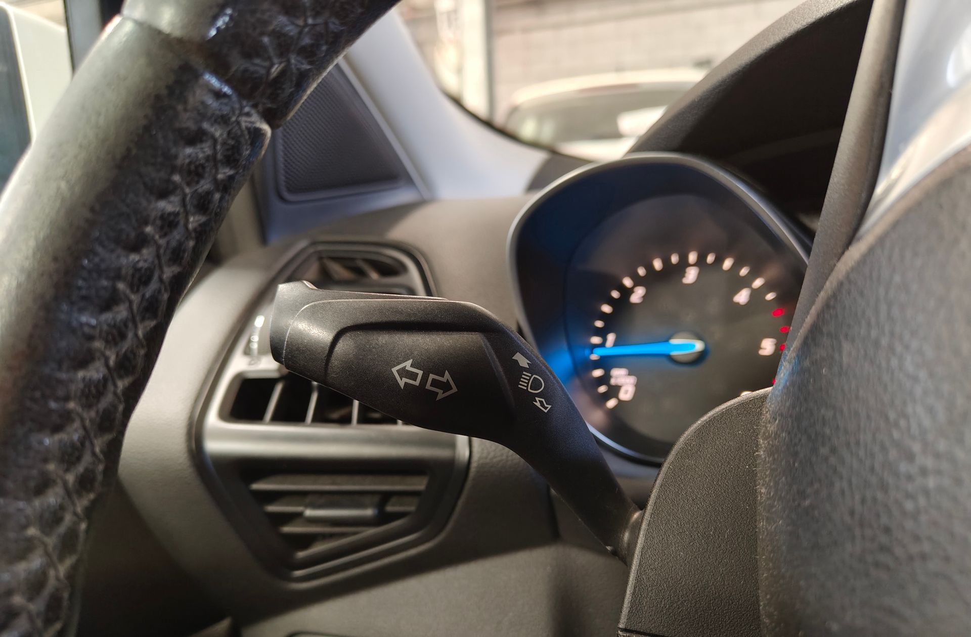 Ford Kuga 2.0 TDCi Trend 4x2 - foto 21