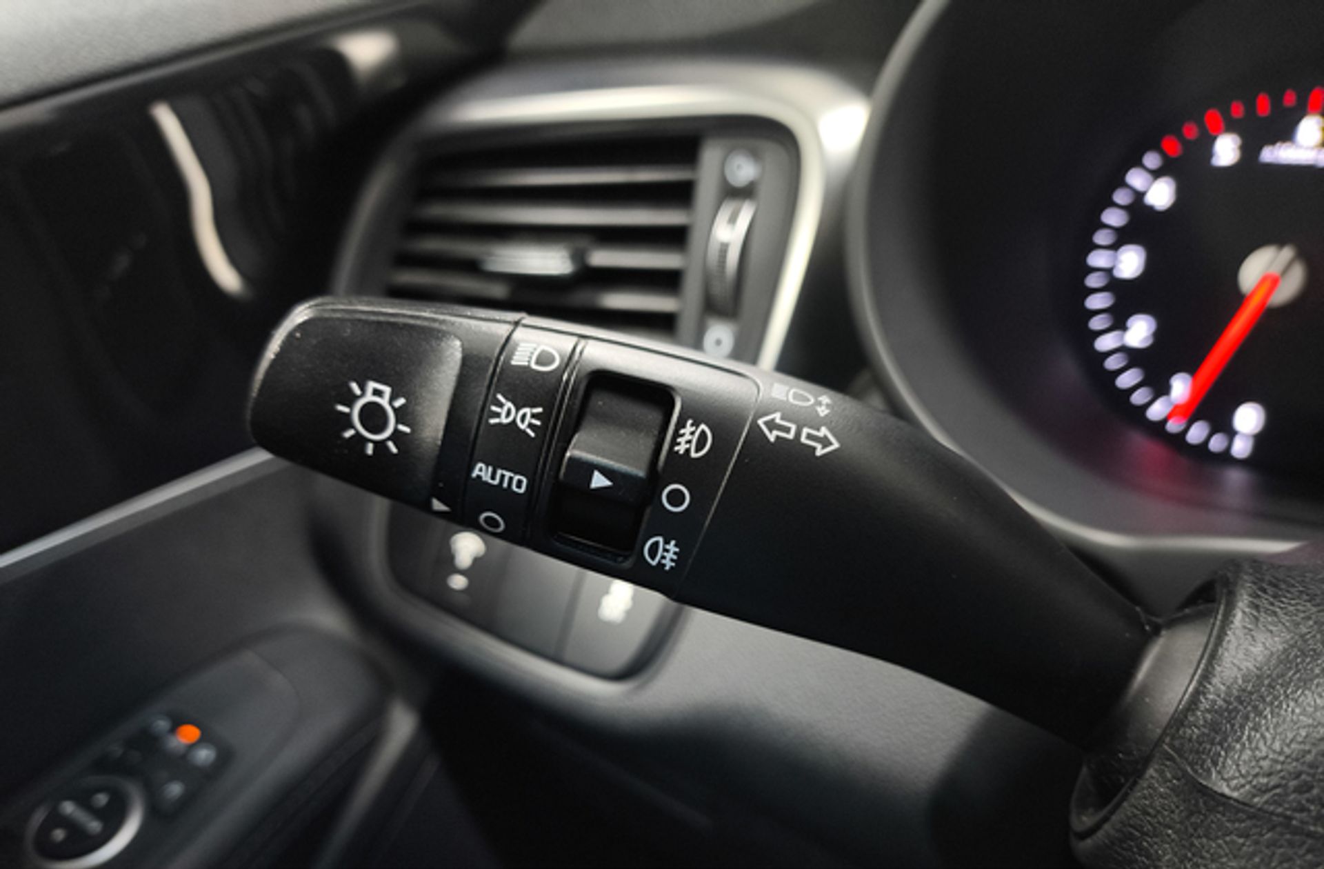 Kia Sorento 2.2 CRDi Drive 4x2 7 plazas - foto 27