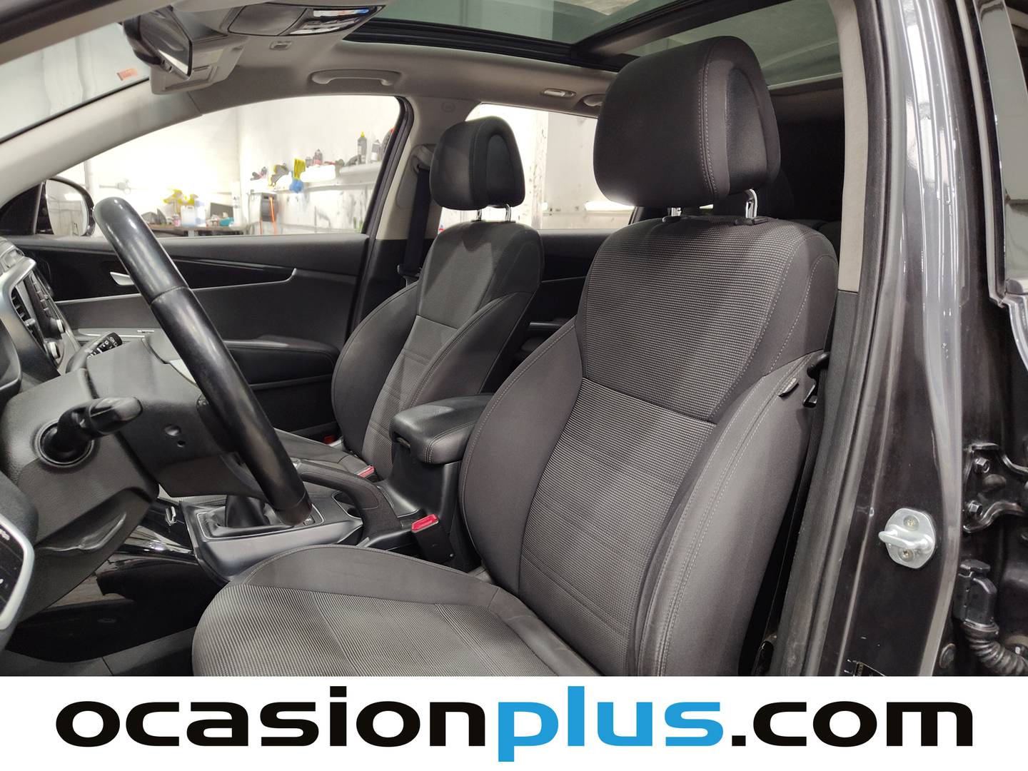 Foto asientos delanteros KIA Sorento KIA Sorento 2.2 CRDi Drive 4x2 (200 CV) 7 Plazas