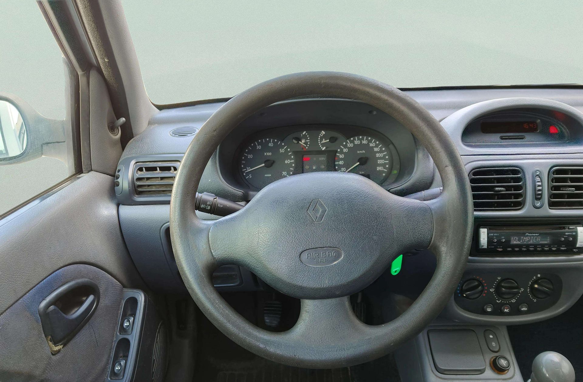 Renault Clio 1.9 D Alizé - foto 19