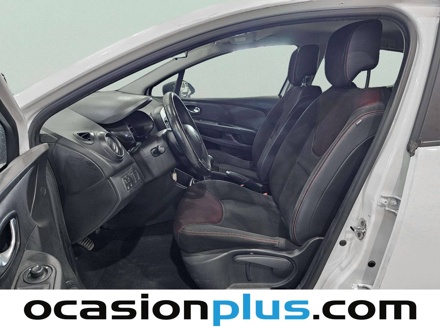 Foto asientos delanteros Renault Clio Renault Clio Business Energy dCi (75 CV)