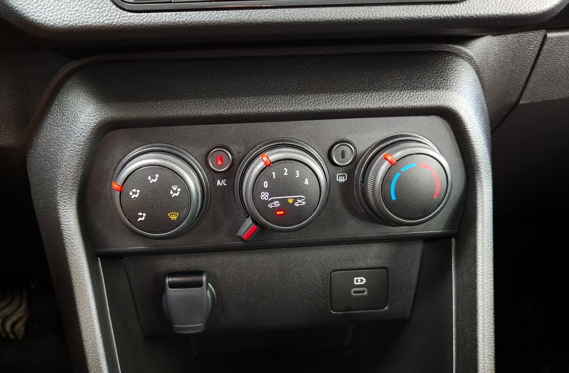 Dacia Sandero Expression ECO-G - foto 27