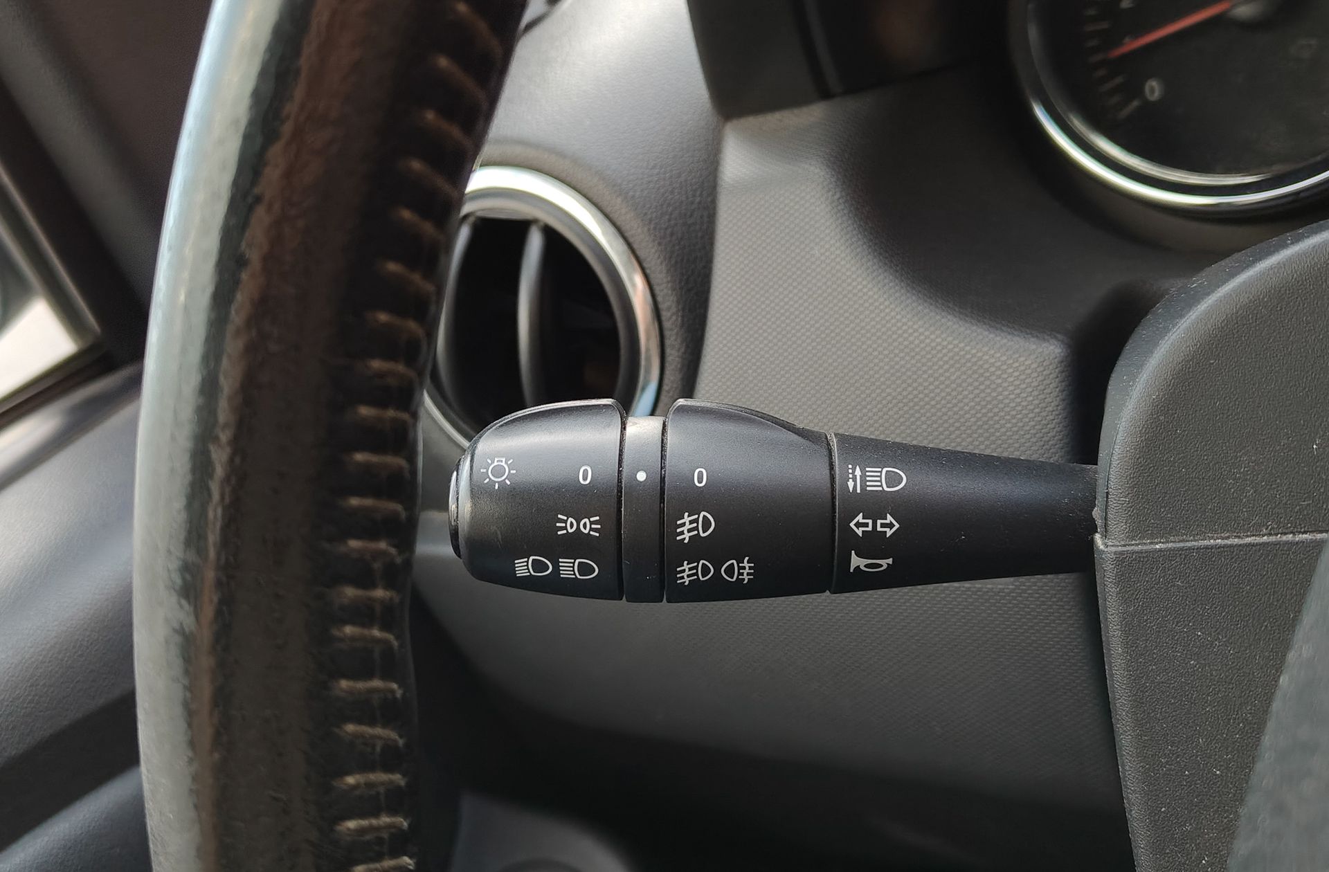 Dacia Duster Laureate TCe 4x2 - foto 21