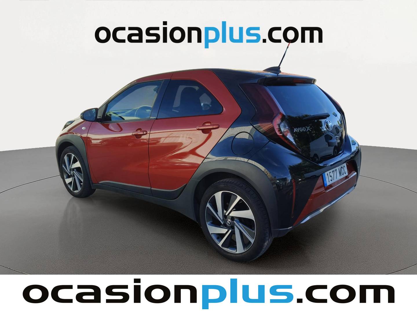 Foto trasera Toyota Aygo X Cross Toyota Aygo X Cross 1.0 VVT-I Like (72 CV) izquierda