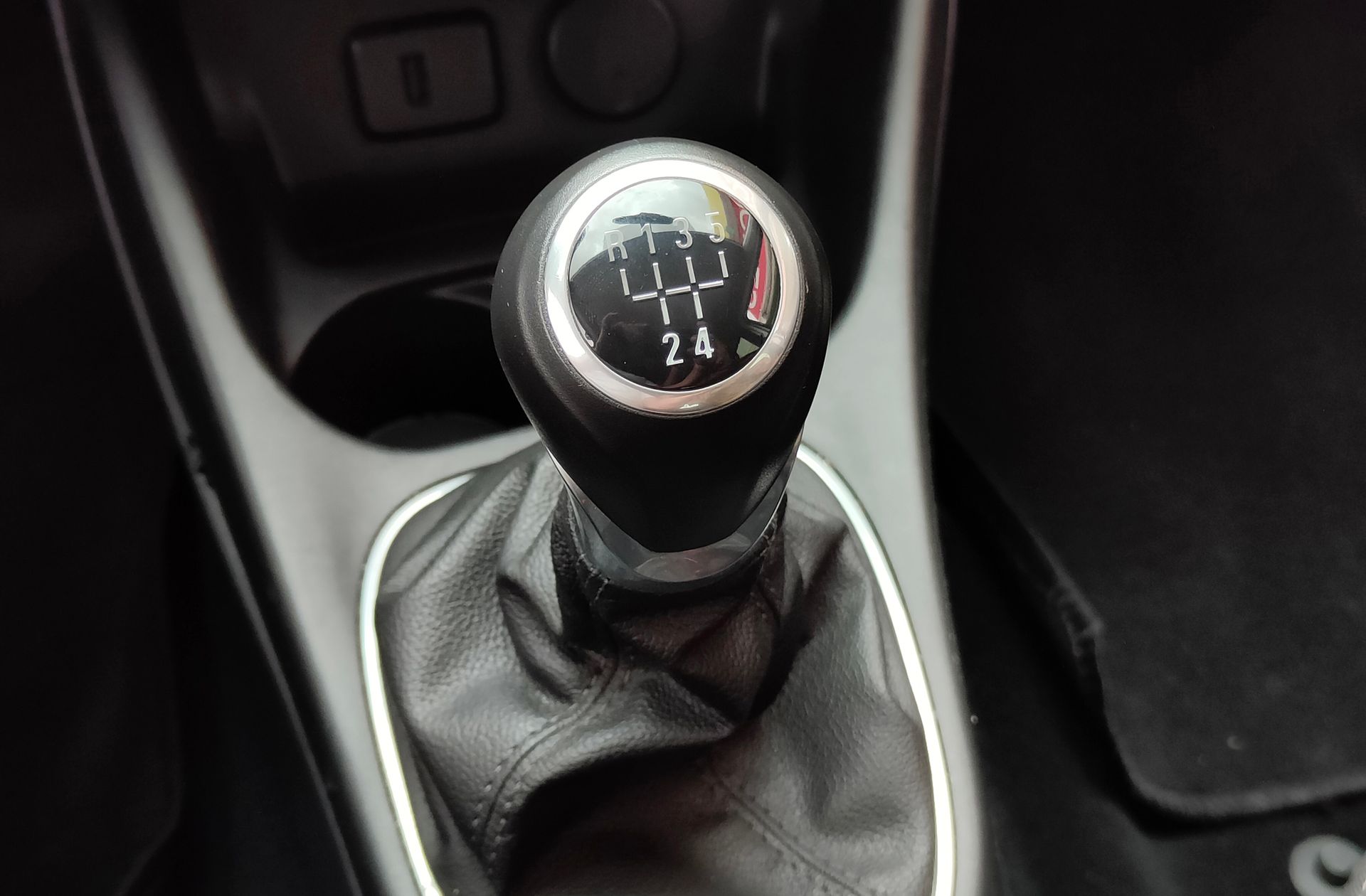 Opel Corsa 1.4 Color Edition - foto 5