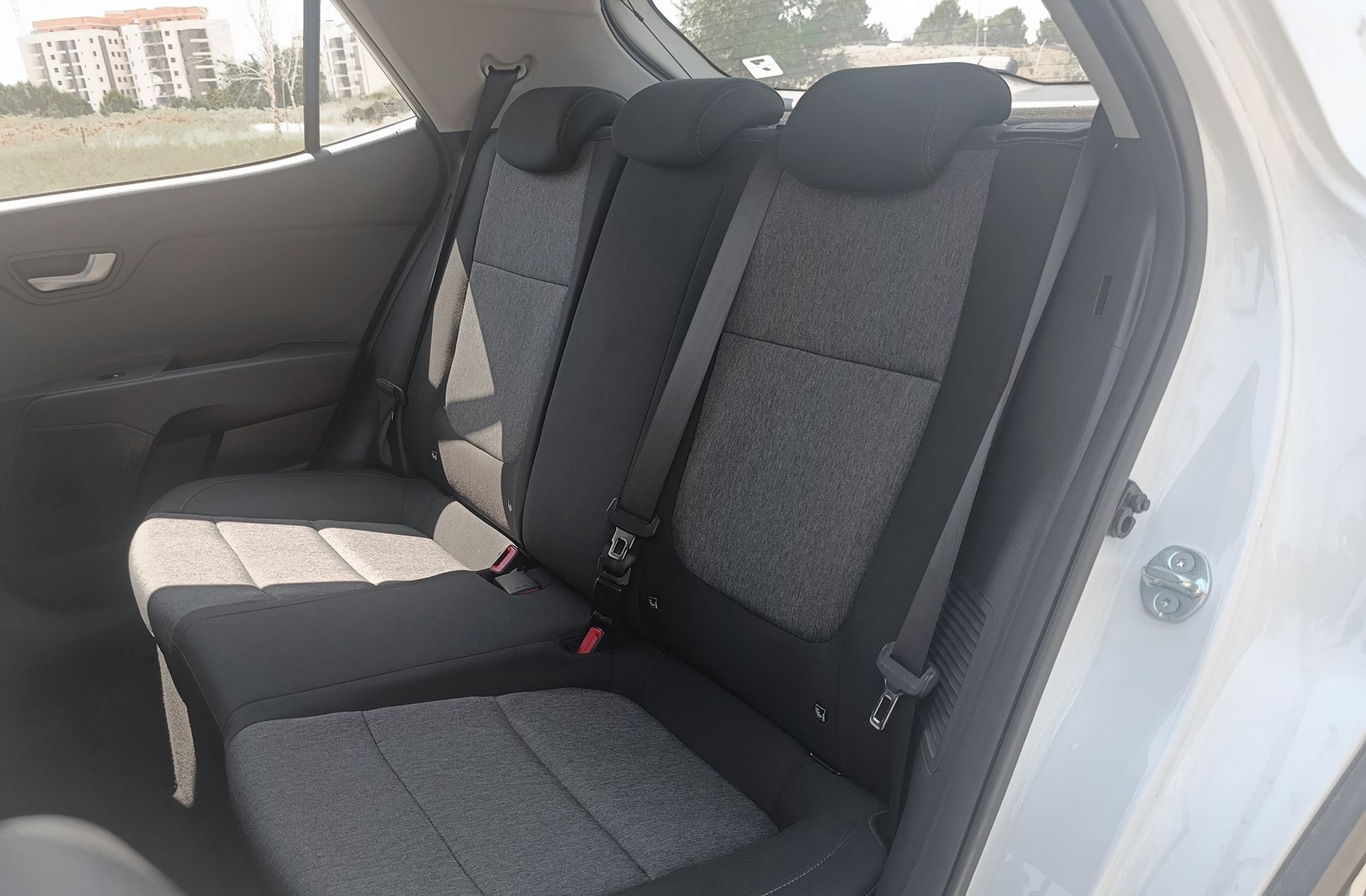 Kia Stonic 1.0 T-GDi MHEV Concept - foto 11