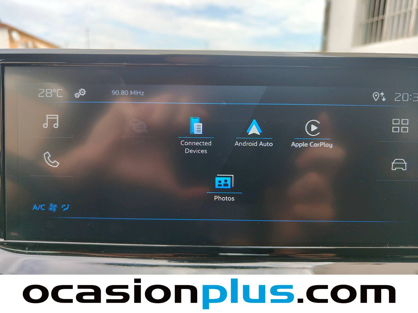 Extras y acabados del Peugeot 208 Peugeot 208 Style Hybrid 100 eDCS6 (100 CV)