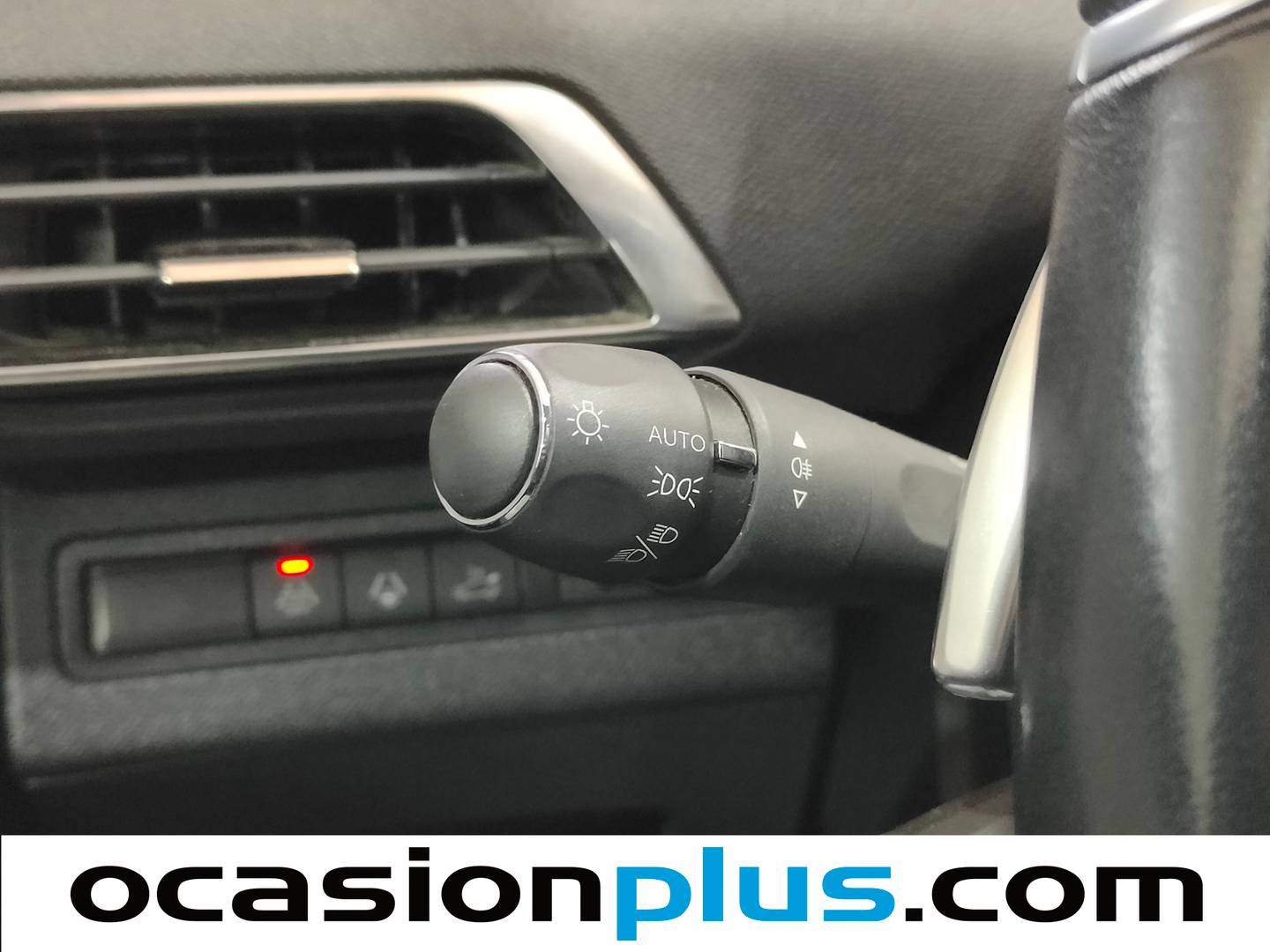 Foto Peugeot 3008 Peugeot 3008 PureTech 130 S&S GT EAT8 (130 CV)