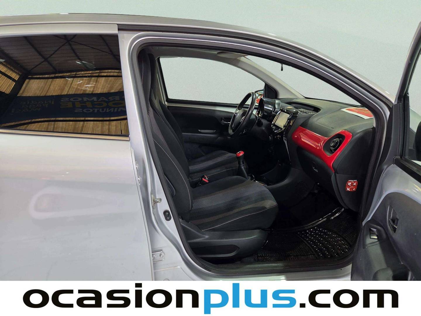 Peugeot 108 Peugeot 108 1.2 PureTech Top! Allure (82 CV) al mejor precio