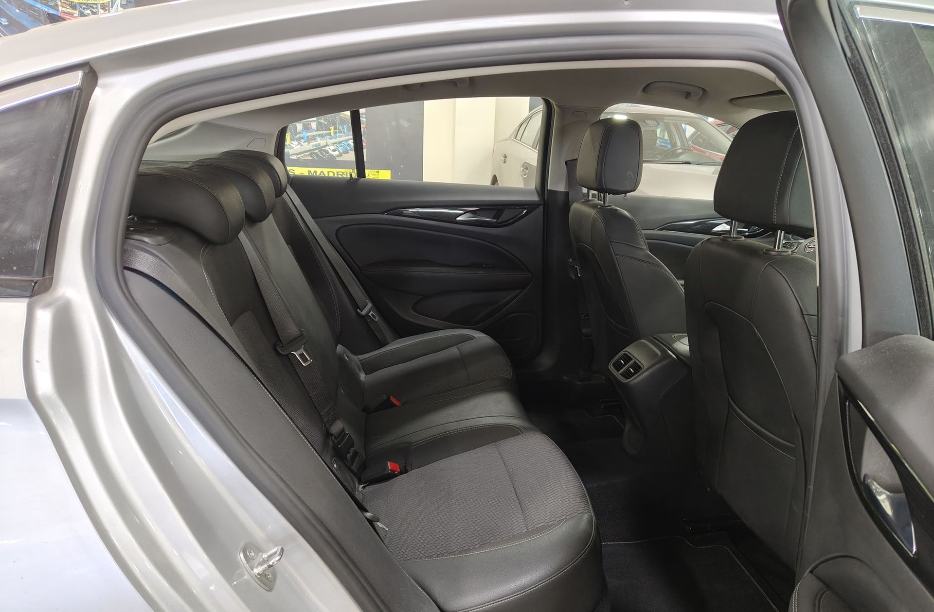 Opel Insignia GS 1.5 Turbo XFT Innovation - foto 17