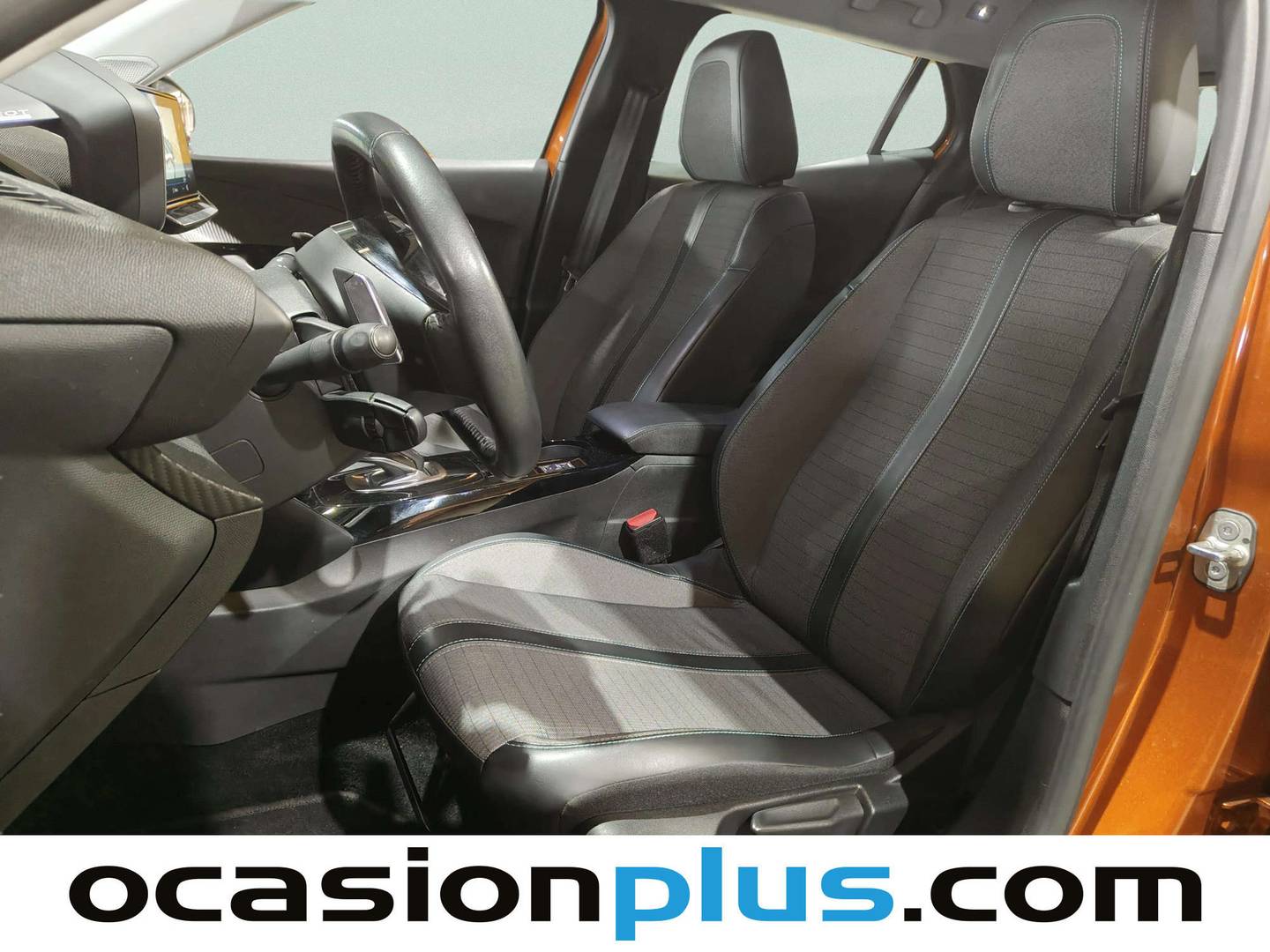 Foto asientos delanteros Peugeot 2008 Peugeot 2008 BlueHDi 130 S&S Allure Pack EAT8 (130 CV)