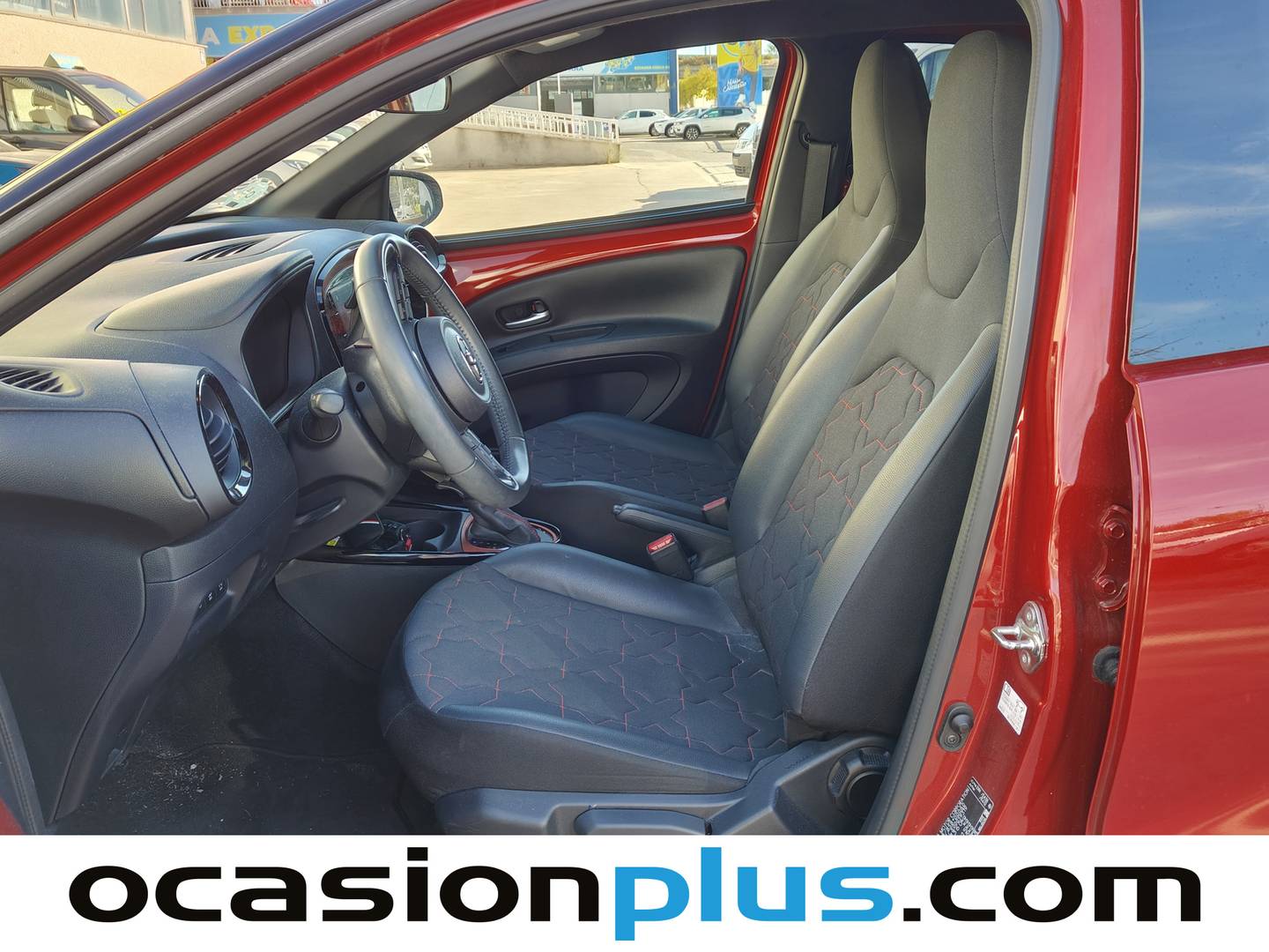 Foto asientos delanteros Toyota Aygo X Cross Toyota Aygo X Cross 1.0 VVT-I Like (72 CV)
