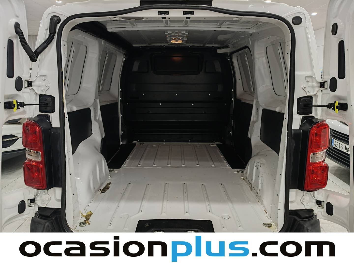 Foto asientos traseros Peugeot Expert Peugeot Expert Furgon BlueHDi 120 S&S Pro Standard (122 CV)