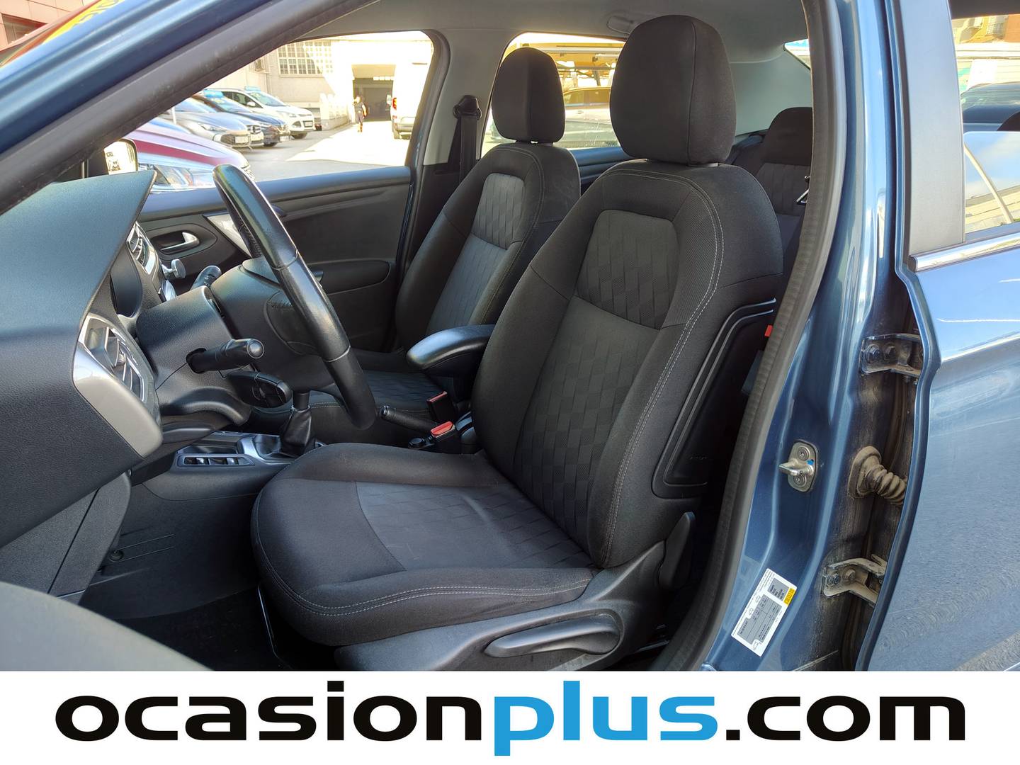 Foto asientos delanteros Citroën C-Elysée Citroën C-Elysee BlueHDi 100 Exclusive (100 CV)