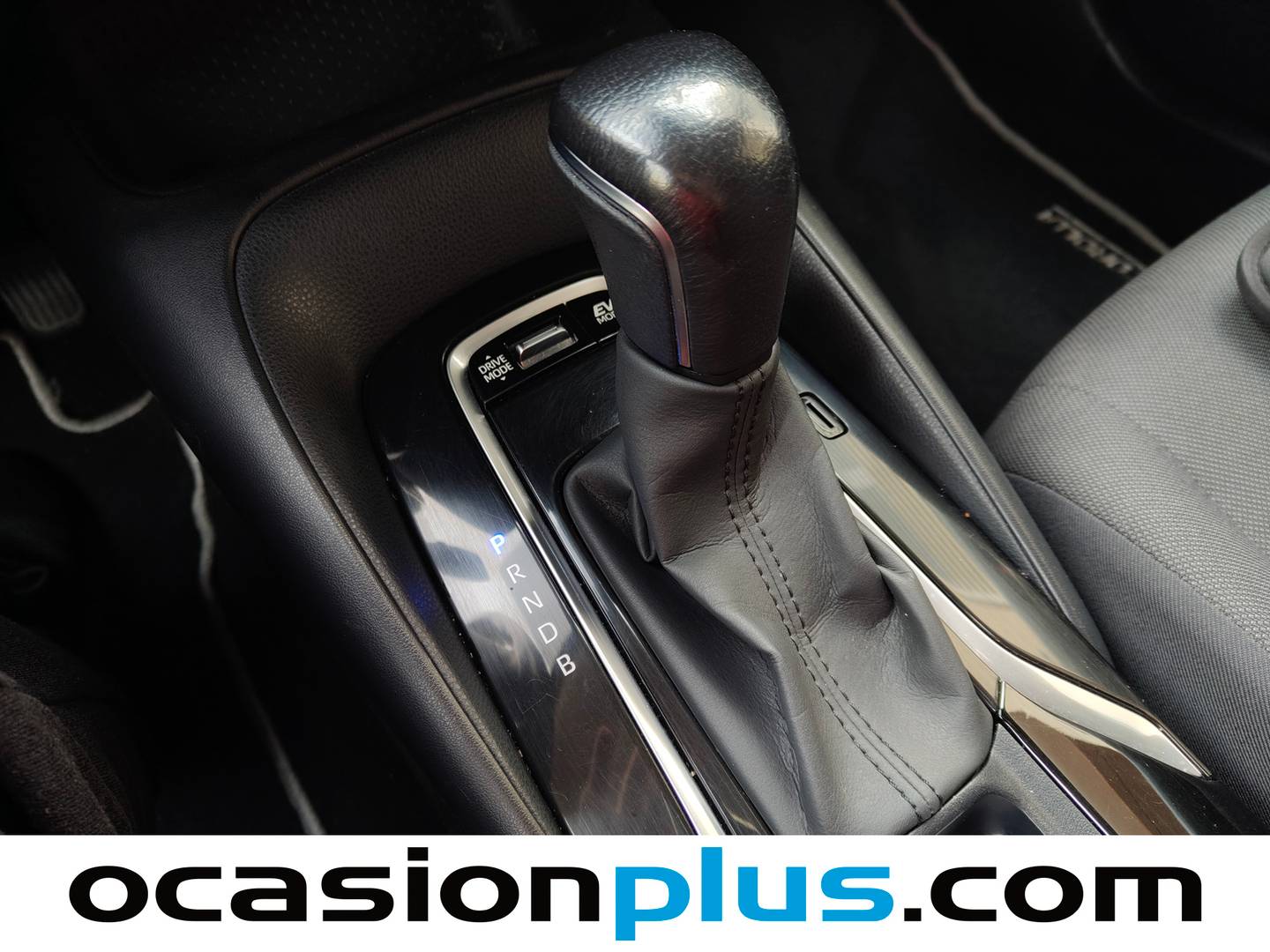 Toyota Corolla Toyota Corolla 1.8 125 Híbrido Active Tech E-CVT Sedán (122 CV) de segunda mano