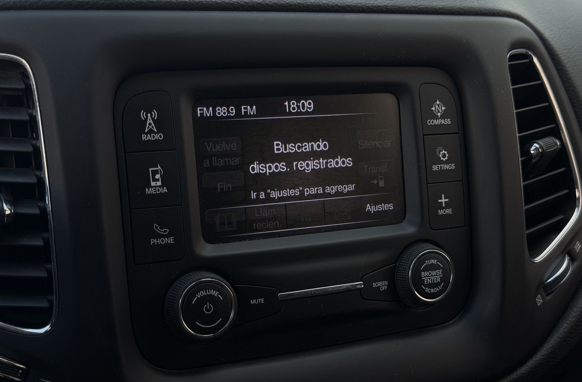 Jeep Compass 1.4 MultiAir Sport 4x2 - foto 26