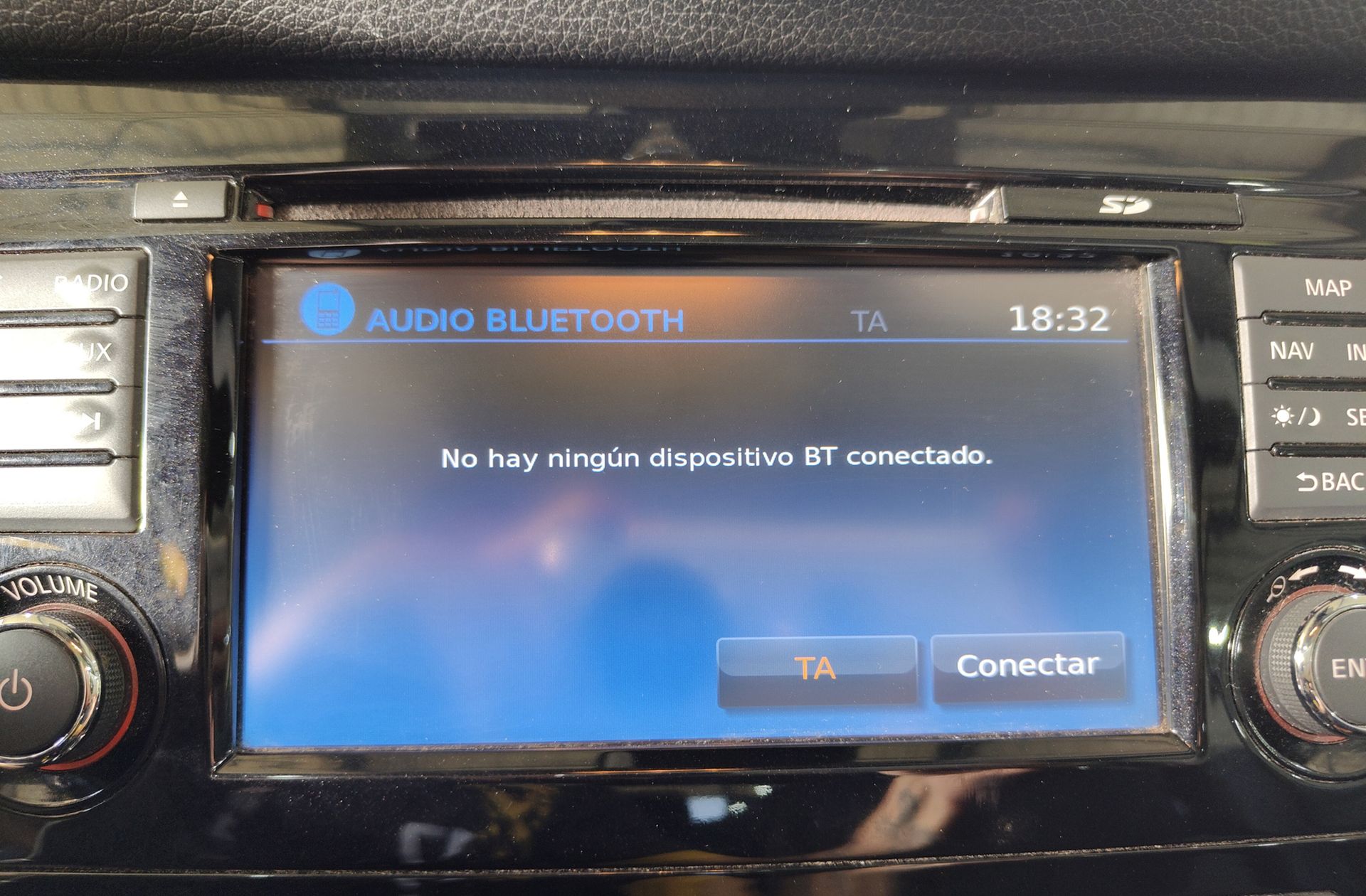 Nissan Qashqai DIG-T 115 N-Connecta - foto 29