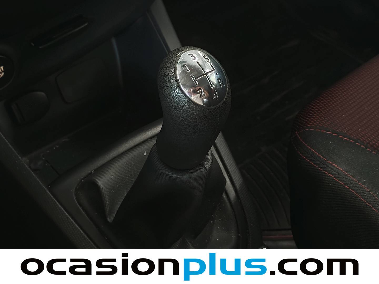 Renault Clio Renault Clio 1.2 16v Business (75 CV) de segunda mano