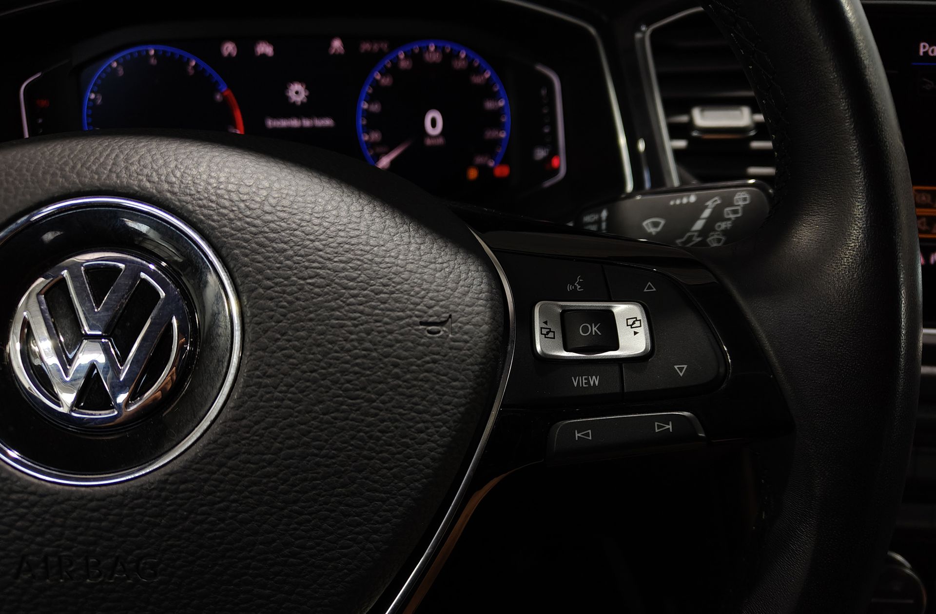 Volkswagen T-Roc Sport 1.5 TSI - foto 25