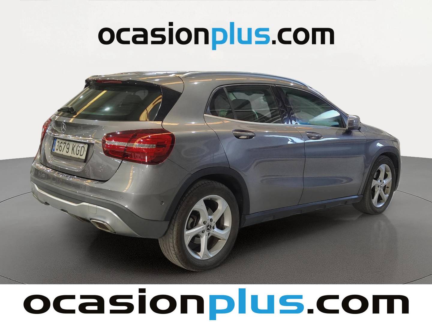 Foto trasera Mercedes GLA Mercedes GLA 200 (156 CV) derecha