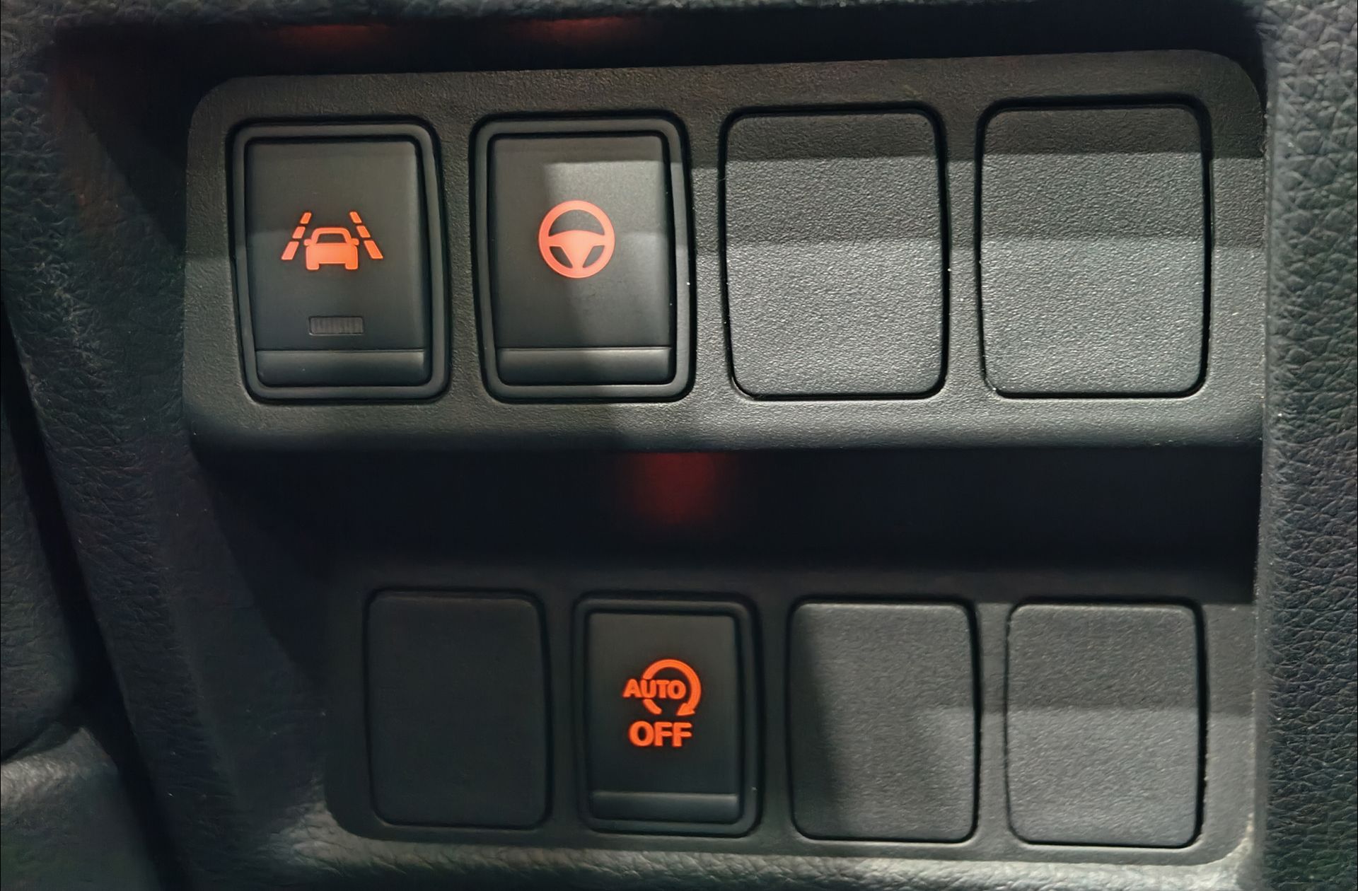 Nissan Qashqai DIG-T 140 Tekna 4x2 - foto 11