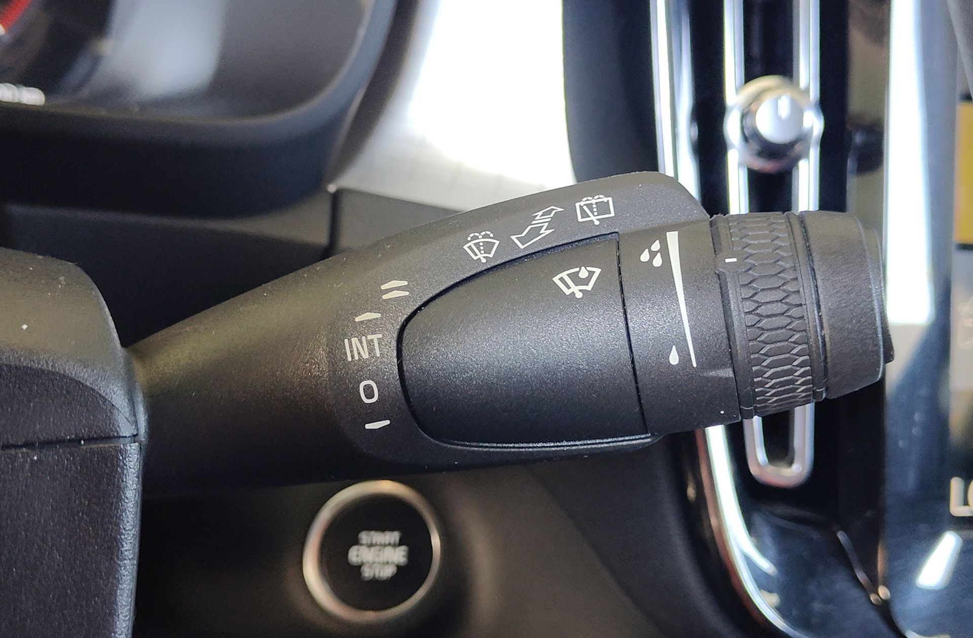 Volvo XC40 T2 Momentum Pro - foto 26