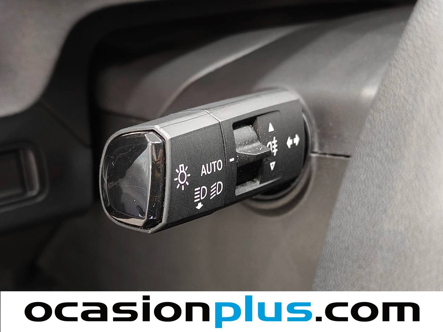 Extras del Citroën C3 Aircross Citroën C3 Aircross Hybrid 145 Plus e-DCS6 (145 CV)