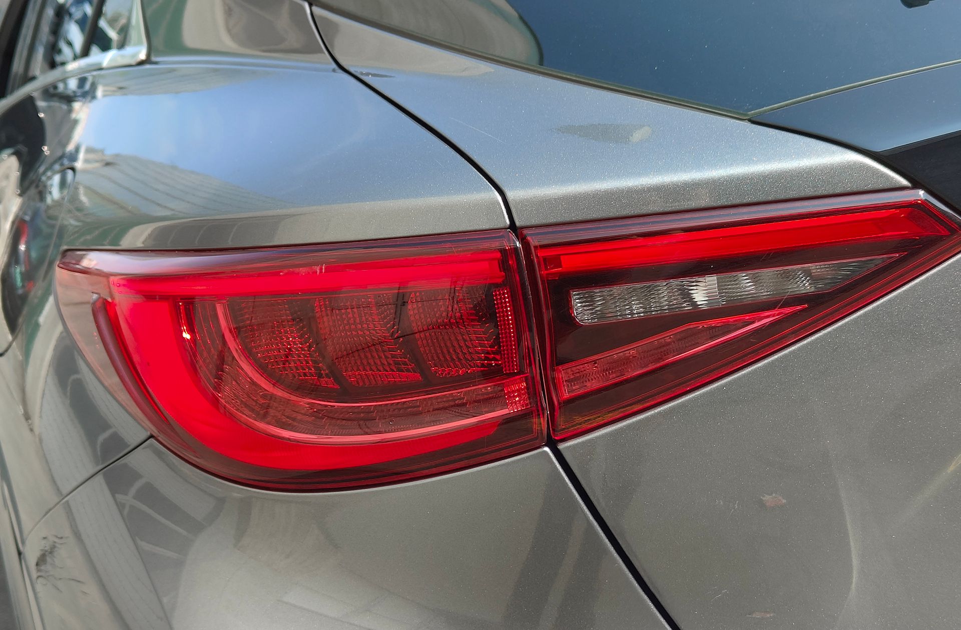 Infiniti Q30 1.6T Premium - foto 17