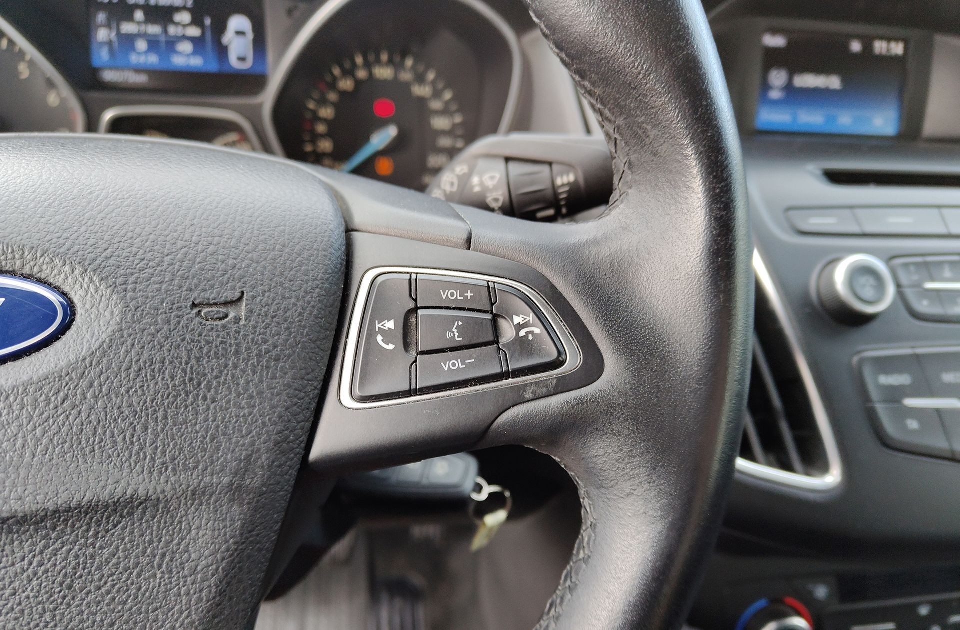 Ford Focus 1.0 EcoBoost Trend+ - foto 22