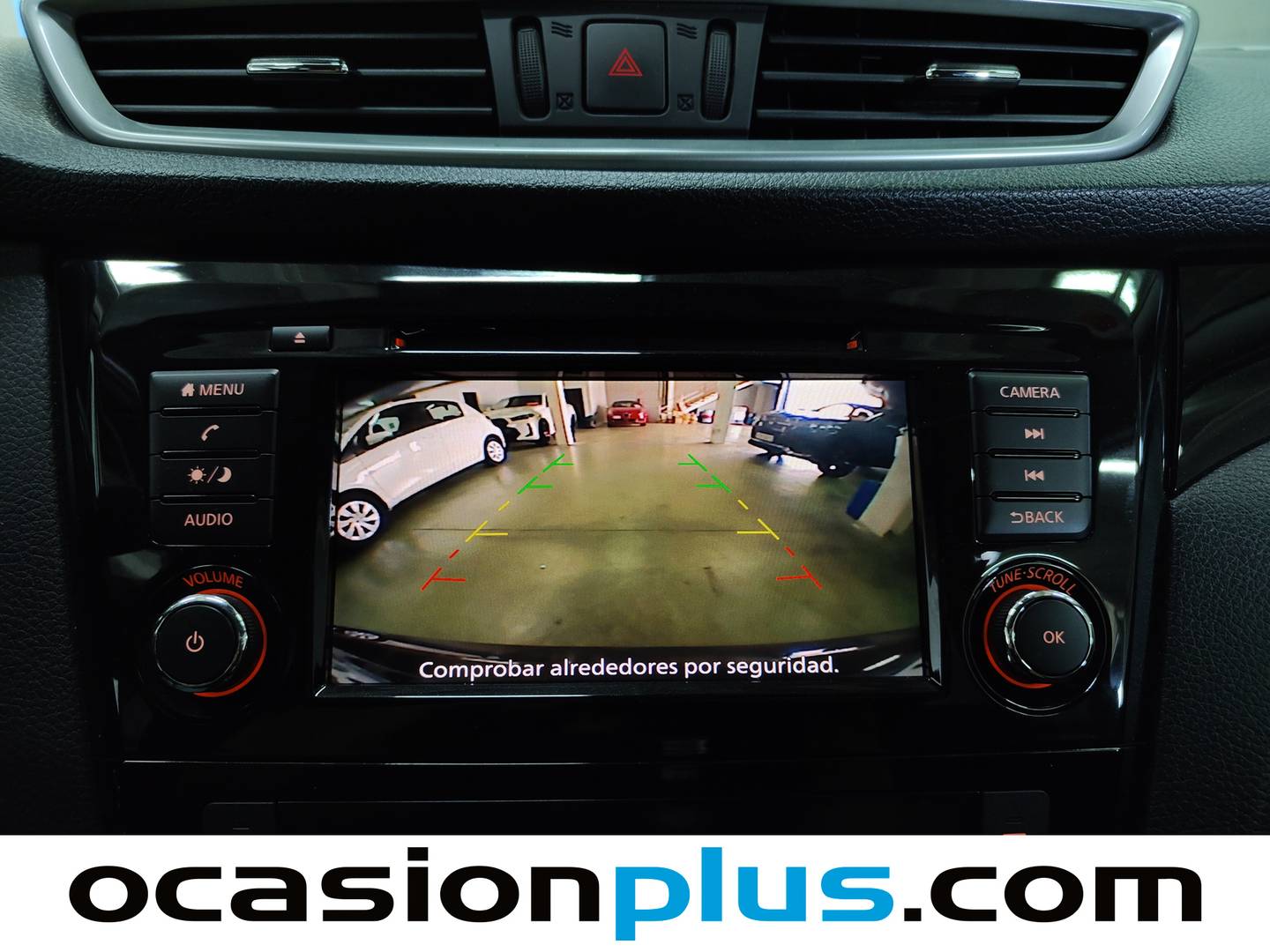 Extras y acabados del Nissan QASHQAI Nissan Qashqai dCi 150 Acenta 4x2 (150 CV)