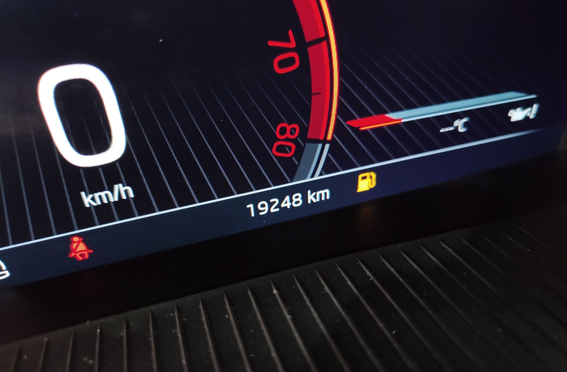 Škoda Kamiq 1.0 TSI Sport - foto 11