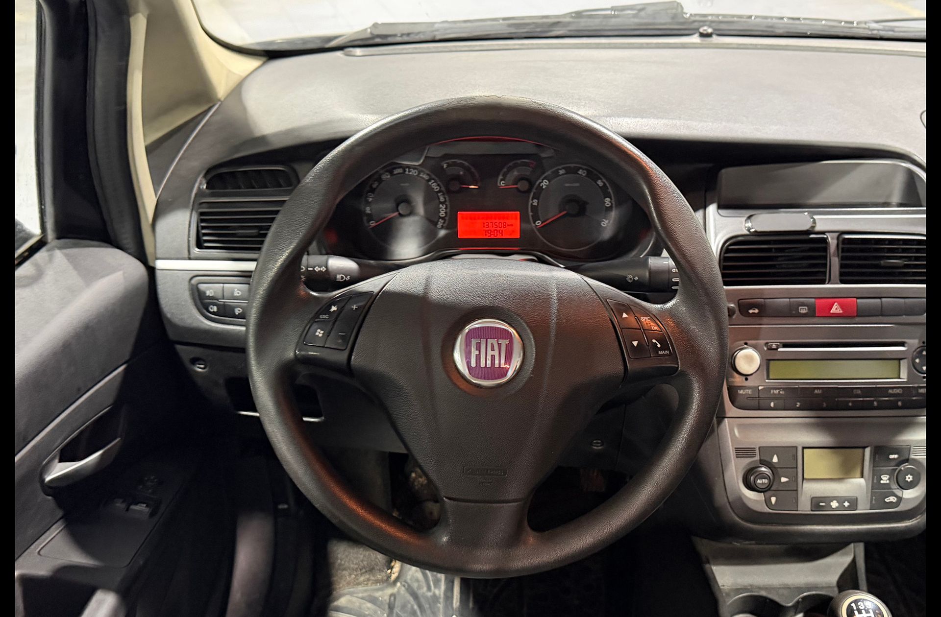 Fiat Linea 1.3 MultiJet 16v Dynamic - foto 18