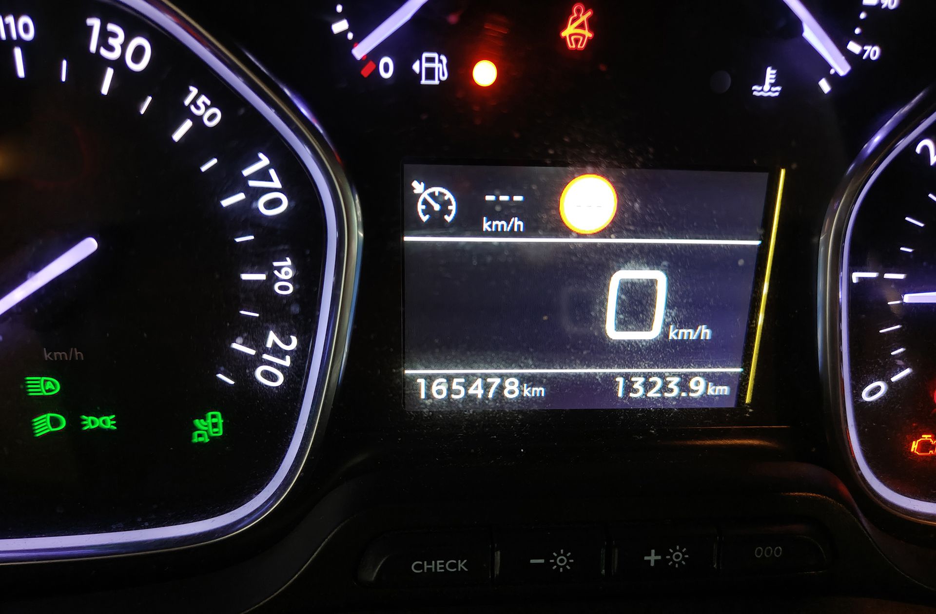 Citroën SpaceTourer BlueHDi 150 Feel Talla M 8 plazas - foto 11