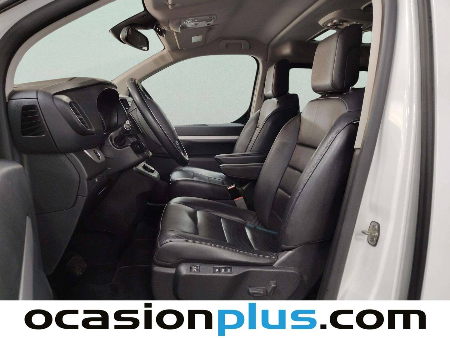 Foto asientos traseros Peugeot Traveller Peugeot Traveller BlueHDi 180 S&S Allure Long EAT8 (177 CV) 7 Plazas