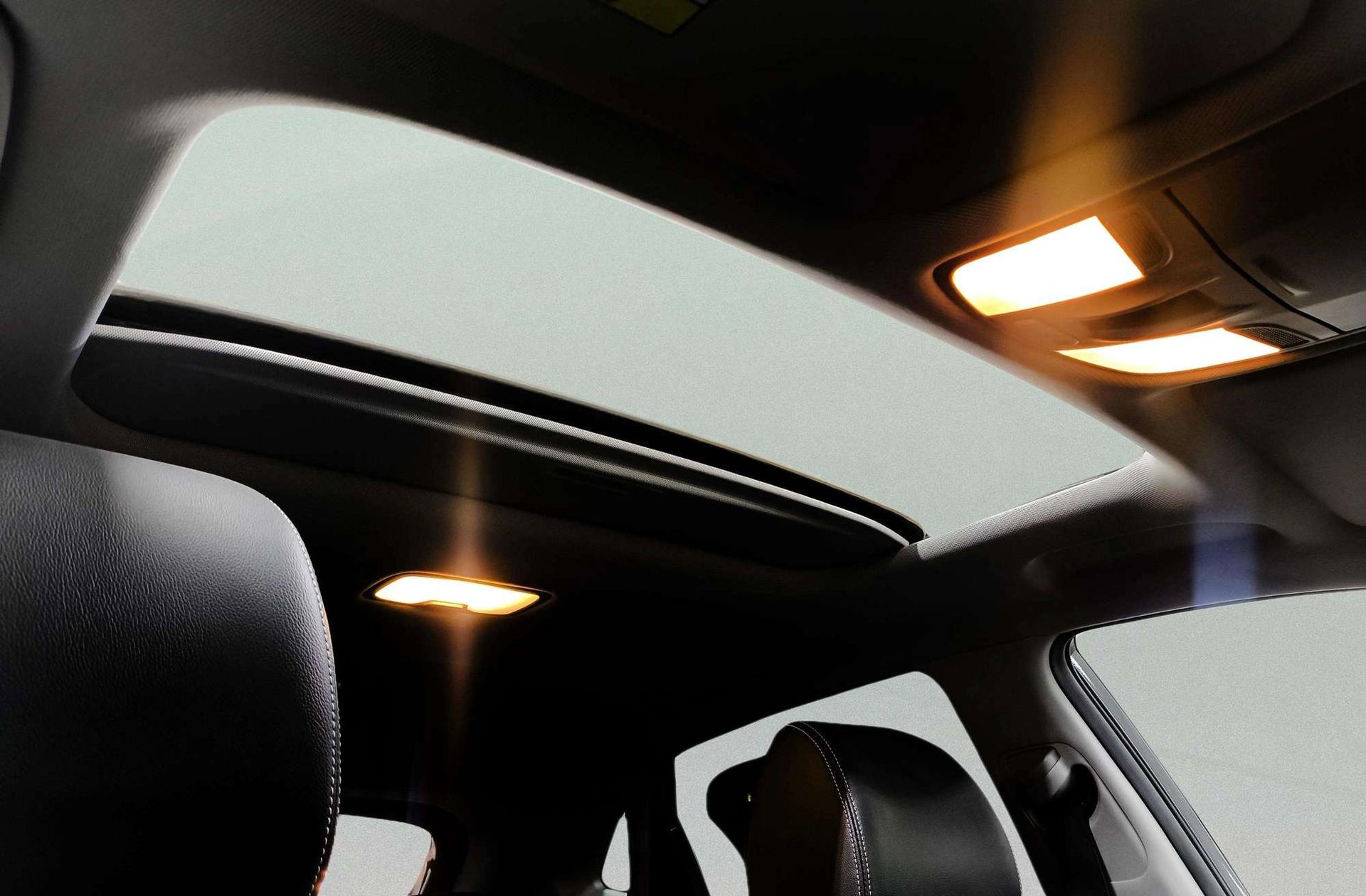 Hyundai Kona 1.6 T-GDi Style Sky 4x4 DCT - foto 6