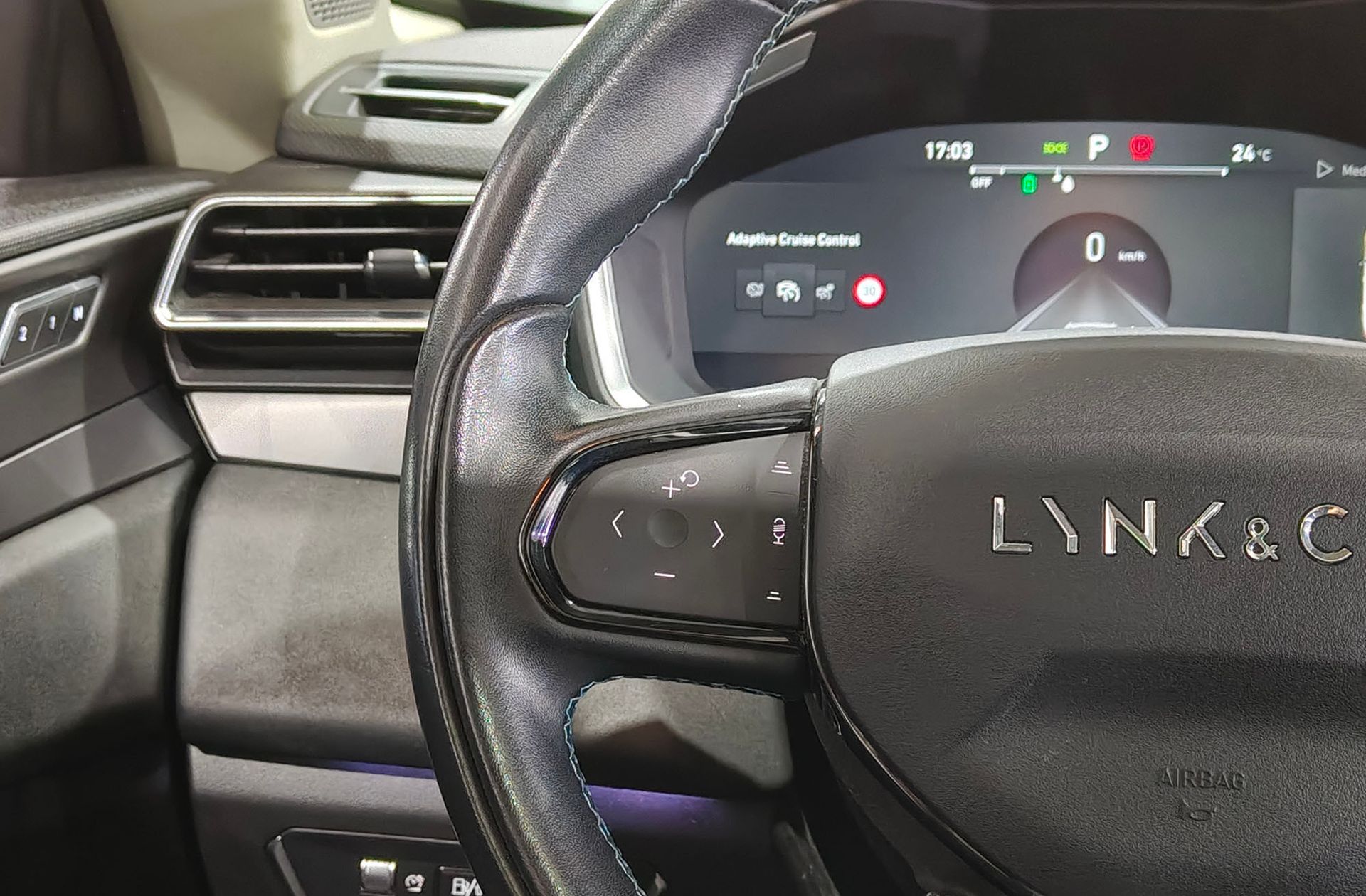 Lynk & Co 01 1.5 PHEV - foto 30