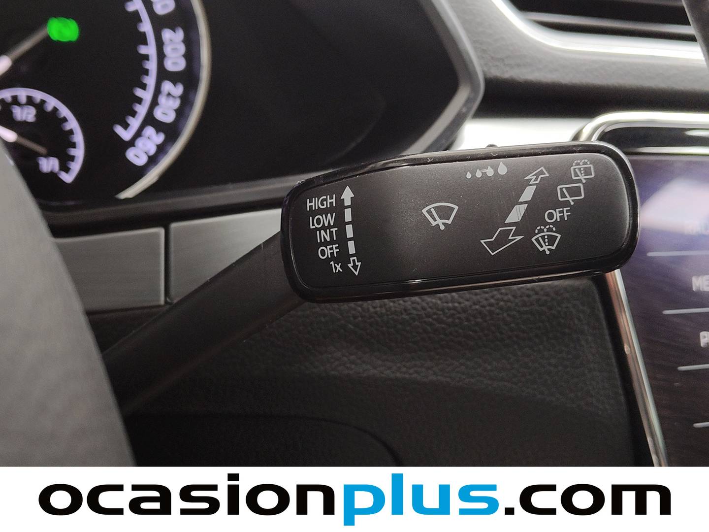 Skoda Superb Skoda Superb Combi 1.6 TDI Ambition DSG (120 CV) al mejor precio