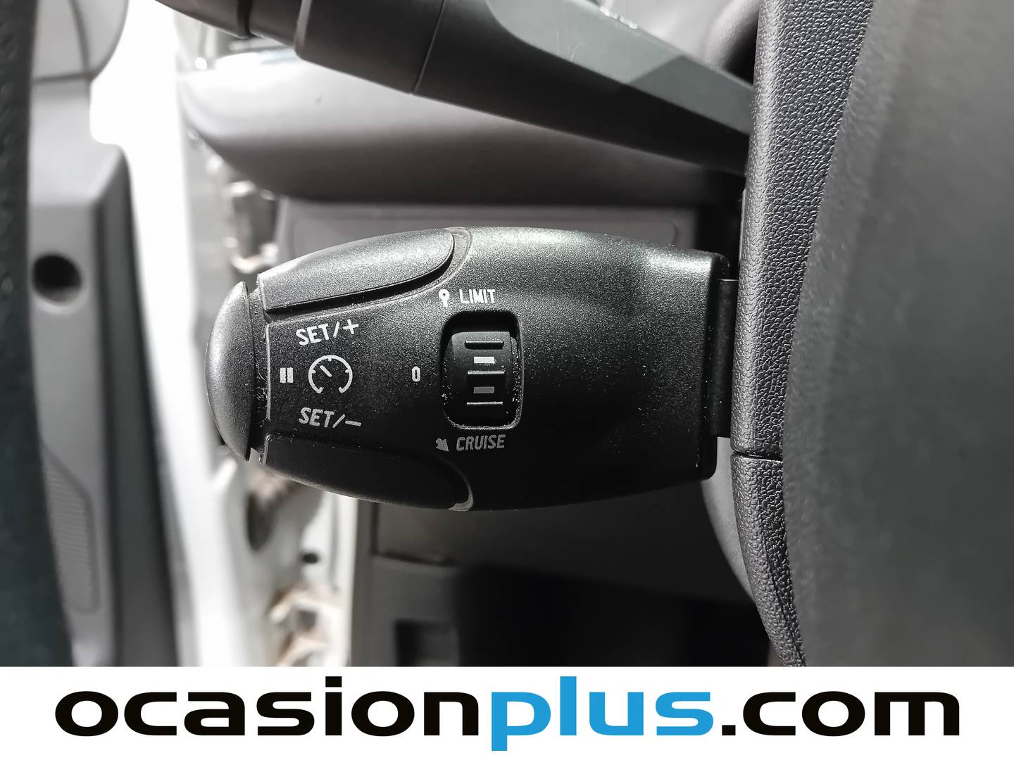 Equipamiento del Peugeot 208 Peugeot 208 1.6 BlueHDI Active (75 CV)
