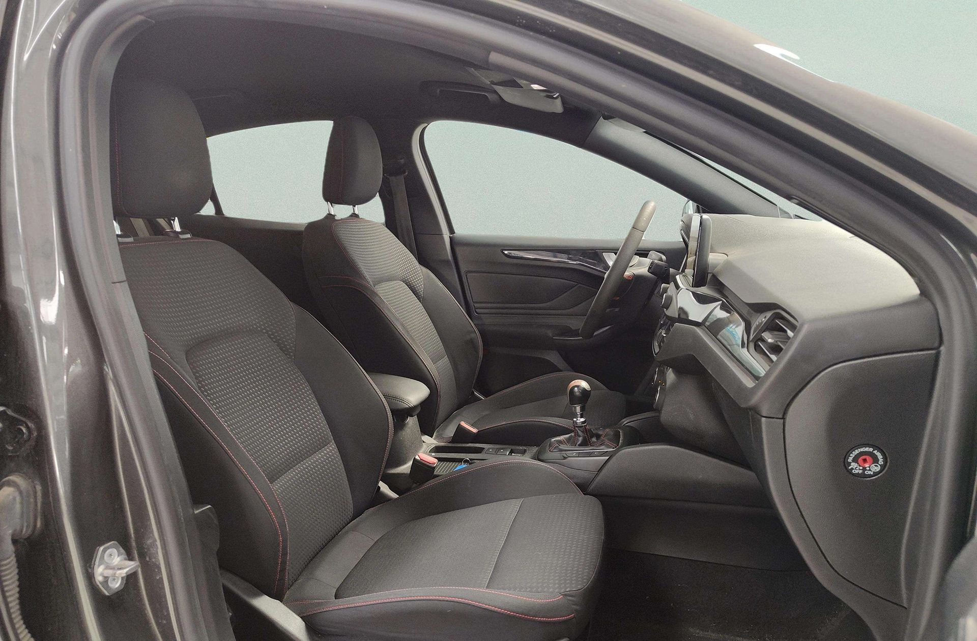 Ford Focus 1.0 EcoBoost ST-Line - foto 19