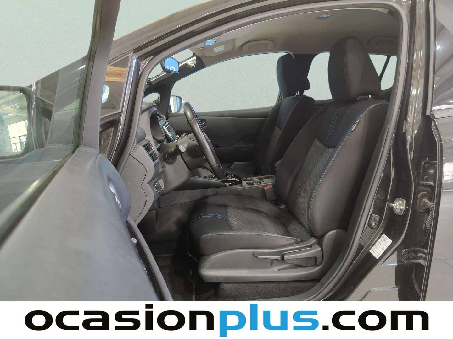 Foto asientos delanteros Nissan LEAF Nissan Leaf 40kWh N-Connecta (150 CV)