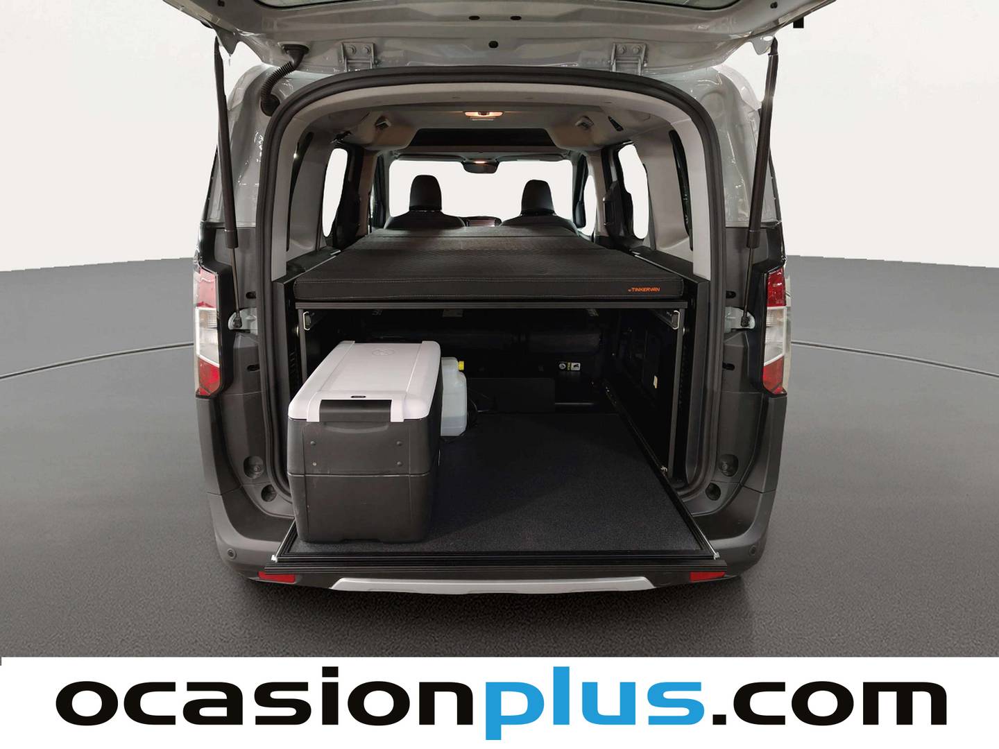 Extras y acabados del Ford Tourneo Courier Ford Tourneo Courier Tourneo Courier 1.0 Ecoboost Active (125 CV) Camparizada